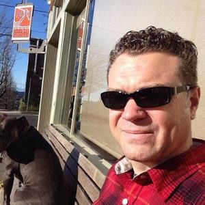 Meet your Posher, Dominic